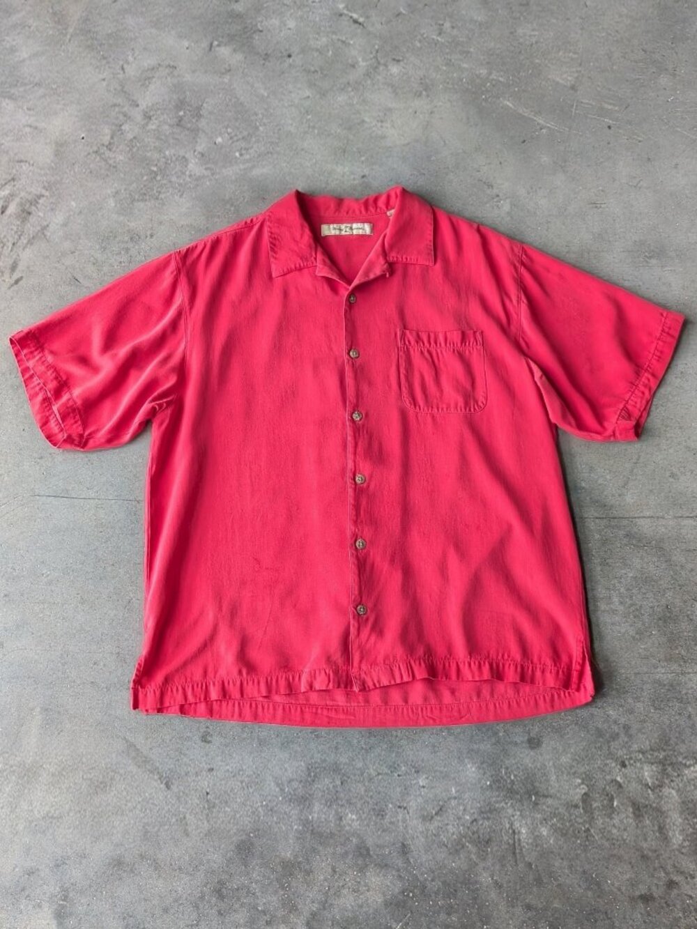 Vintage Tommy Bahama Red Silk Short Sleeve Button Front Shirt medium